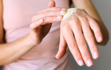 Трещины на руках и ногах: лечение и профилактика